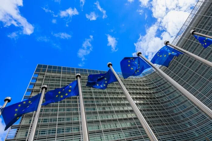 Better EC forecasts, but public debt growth remains fiscal risk
