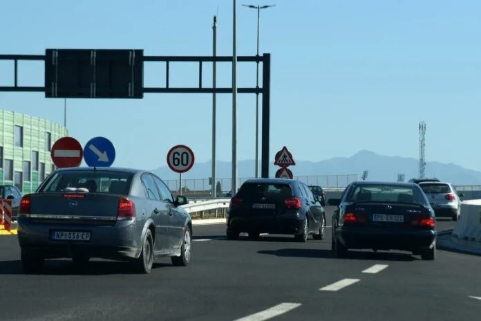 206,16 thousand vehicles have passed along the highway since the beginning of the year