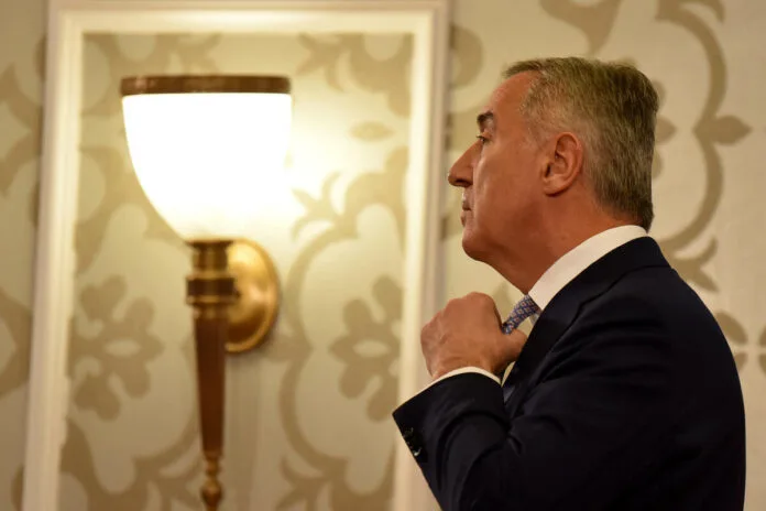 Đukanović used revolving card for eight years, reported neither inflow nor debt