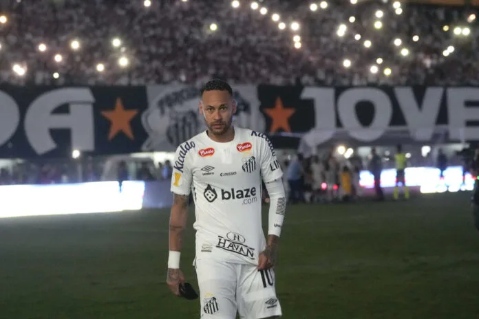 Neymar returned after 11 years and 258 days, rivals asked to take photos with him