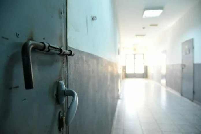 Six convicts suspected of abuse at UIKS