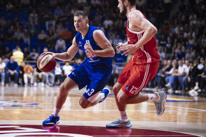 The best game demolishes a team with ex-NBA and Euroleague players